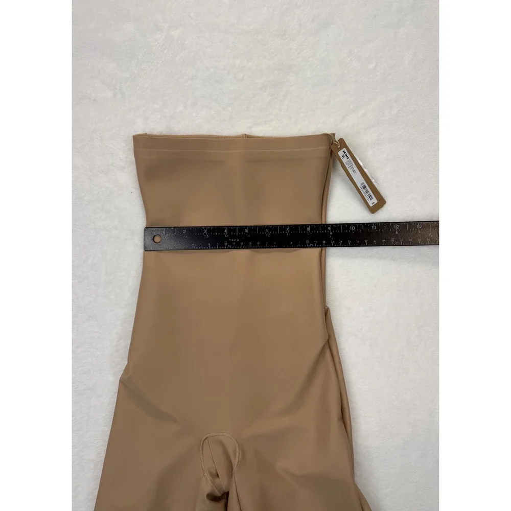 SKIMS Body Core HighWaisted Short Clay Brown Shapewear SO-SHO-952W Womens Size S